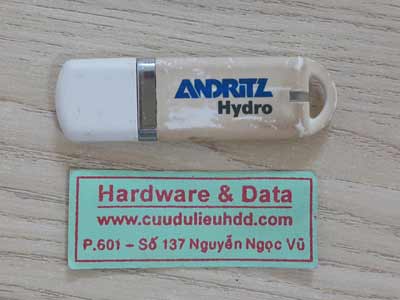 20-7 USB 8GB mất dữ liệu