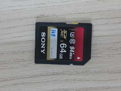 17-8 Sony 64GB