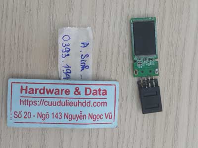 khôi phục dữ liệu USB gãy chân