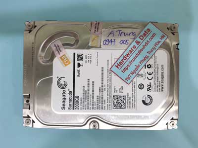15789---ST2000DM001